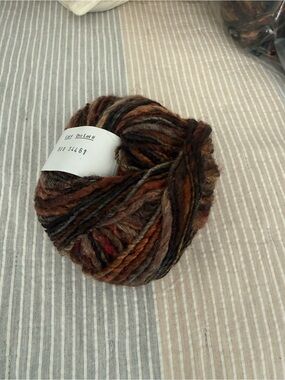 Yarn, 7 skeins, Trendsetter Yarns Bacio Multicolor Blend Bulky Yarn